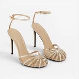 Vera Noir | Crystal Hakken