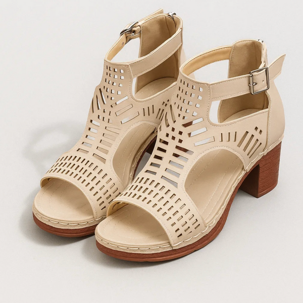 Cut-Out OrthoLuxe Sandalen